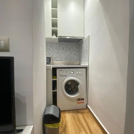 Luxury Apartment In Blloku Area Tirana Exteriör bild