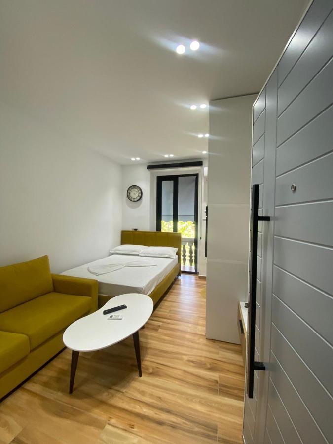 Luxury Apartment In Blloku Area Tirana Exteriör bild