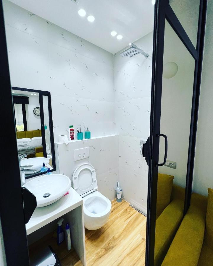 Luxury Apartment In Blloku Area Tirana Exteriör bild