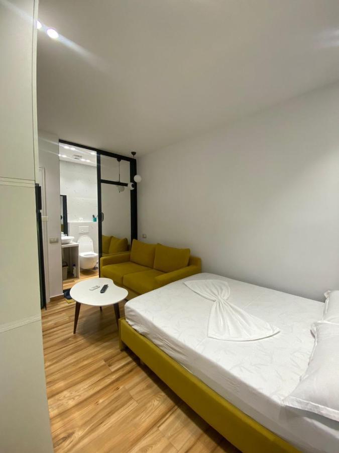 Luxury Apartment In Blloku Area Tirana Exteriör bild