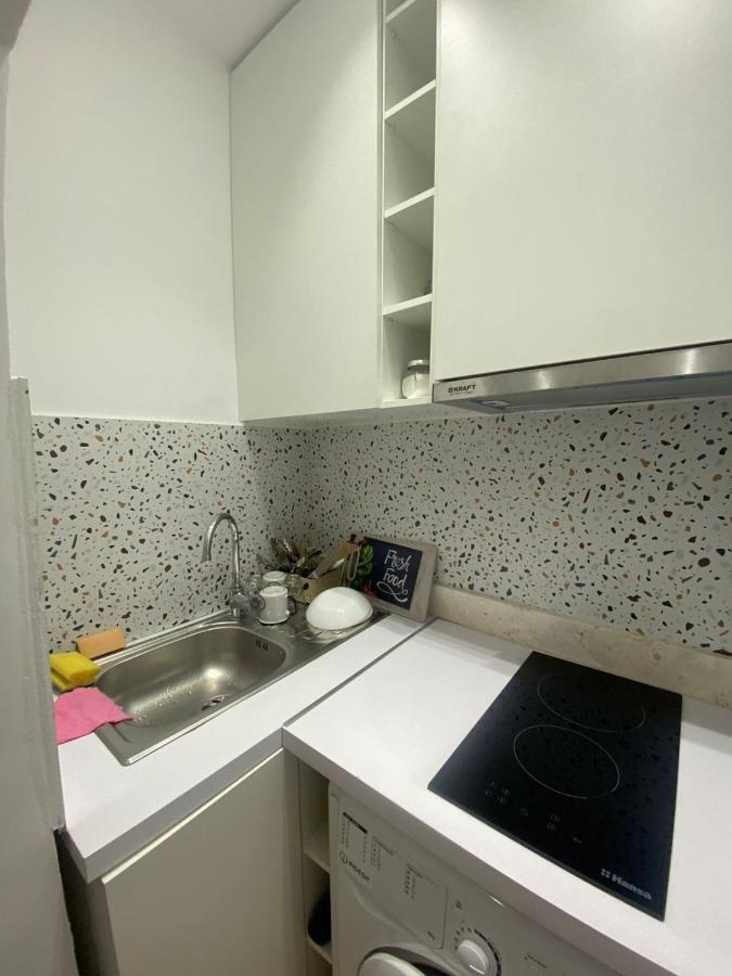 Luxury Apartment In Blloku Area Tirana Exteriör bild
